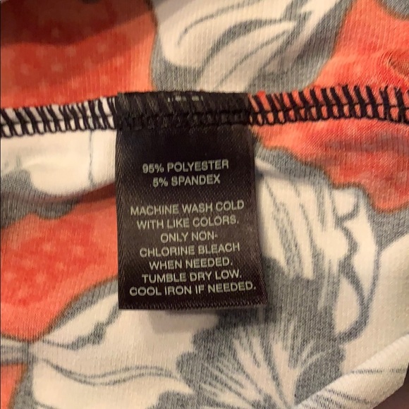 White House Black Market red black blouse M - Picture 6 of 6